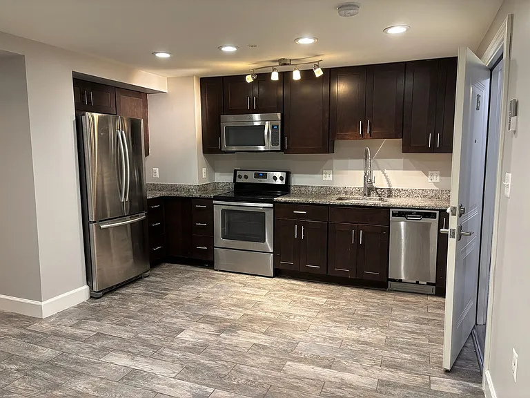 1749 T St NW — Photo 1