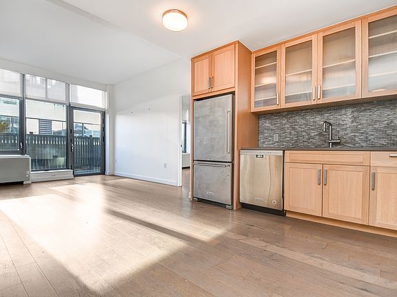 3rd image of 282 S 5th St APT 3B