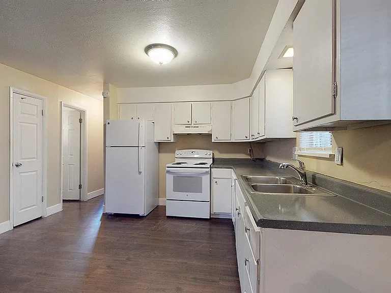 Aspen Terrace Apartments — Photo 16