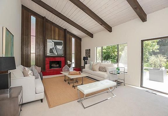 5th image of 813 Allardice Way