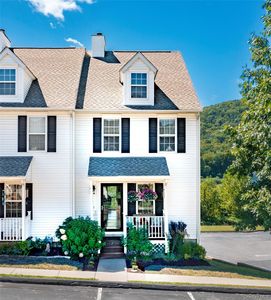 27 Washington Court, Pawling, NY, 12564