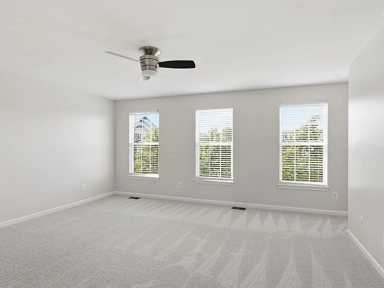 15360 Kensington Park Dr — Photo 19