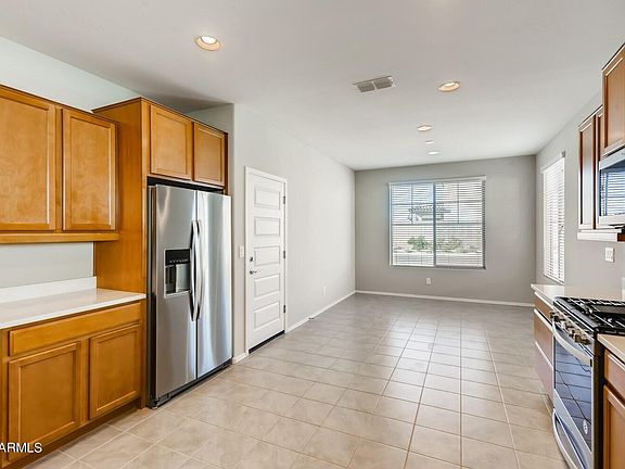 3rd image of 26735 N 70TH Lane N