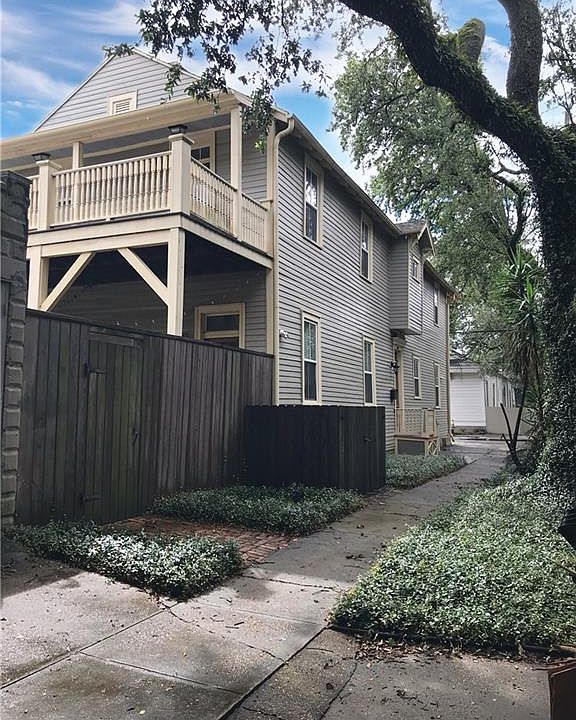 1st image of 3938 Banks St