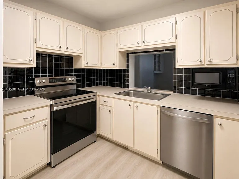 1893 S Ocean Dr #601 — Photo 3