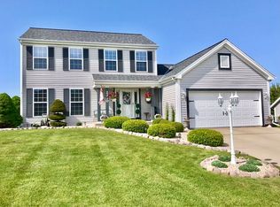 2230 E Cody Ct, Oak Creek, WI 53154