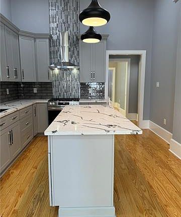 4th image of 2907 Orleans Ave