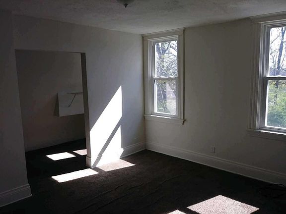 4th image of 1264 Ross Ave