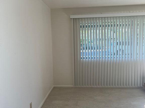 2nd image of 1408 E Don Carlos Ave