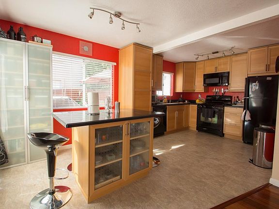 Kitchen and dining area