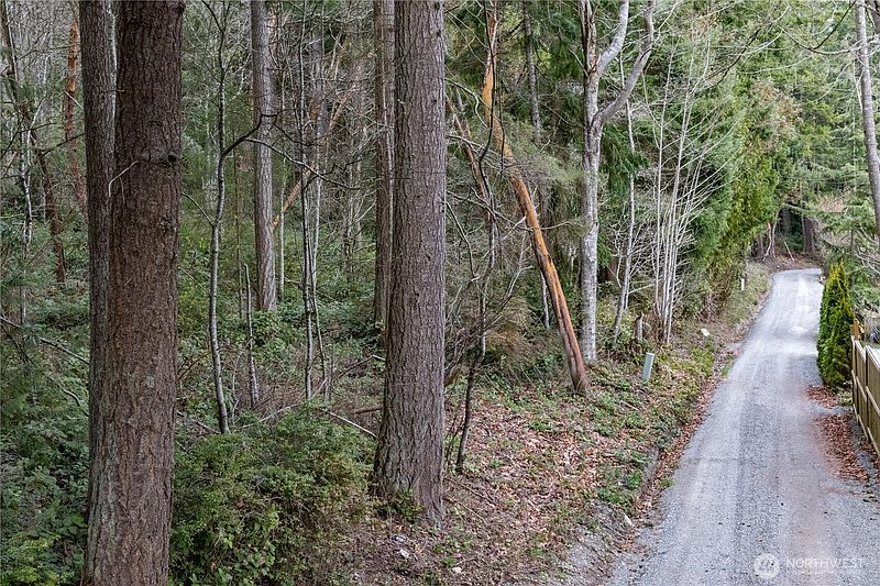 4th image of 2 Huckleberry Lane