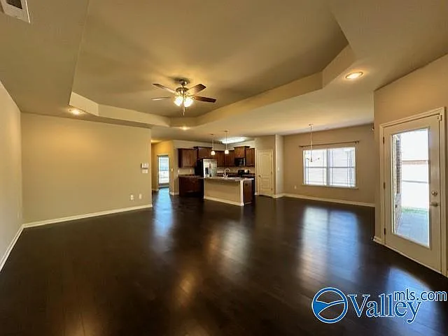 140 Clydesdale Ln — Photo 8