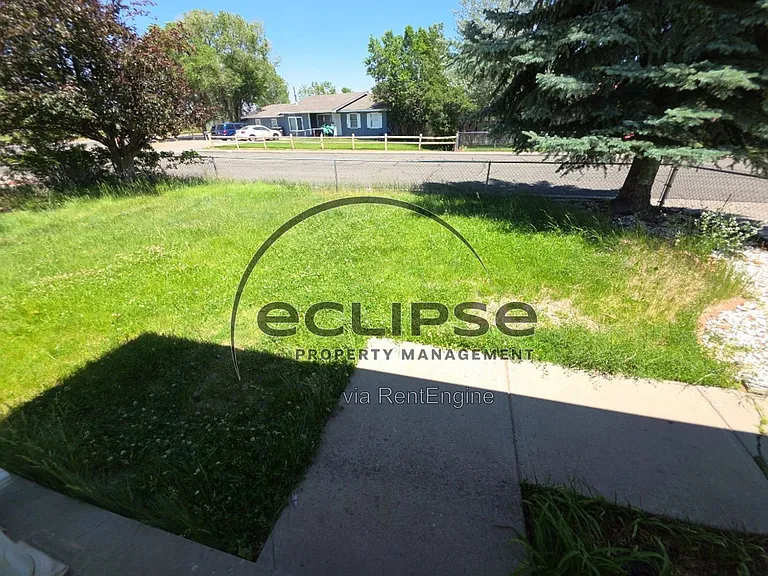 721 Lee Dr — Photo 20