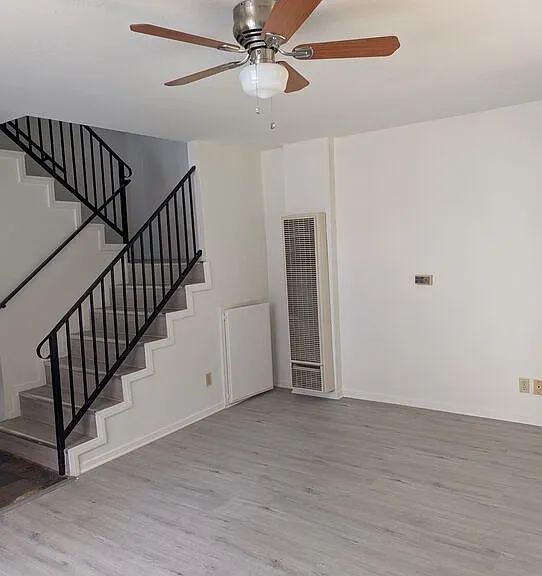 3988 Moore St #5 — Photo 2
