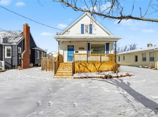 518 George St, Sarnia, ON N7T4P9