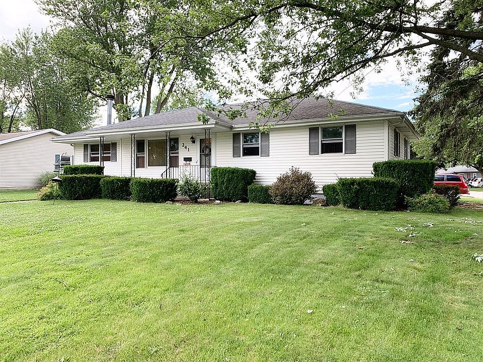 1st image of 241 Yew Dr