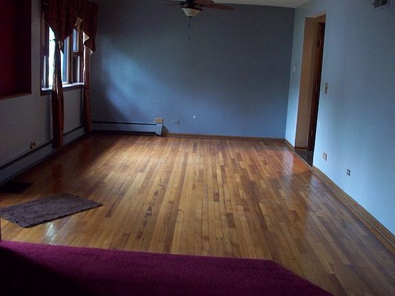 2nd image of 333 Parkview Dr