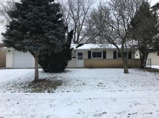 7695 Kensington Ln, Hanover Park, IL