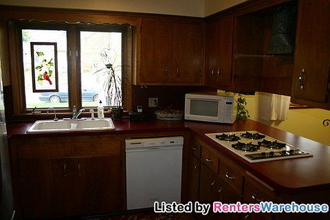 4th image of 10920 Oxborough Ave S