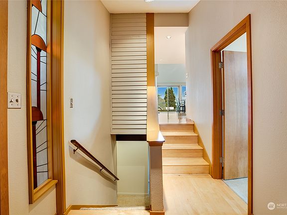 5th image of 3001 N 30th Street