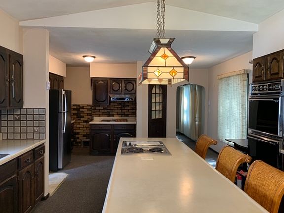 Kitchen & dining area