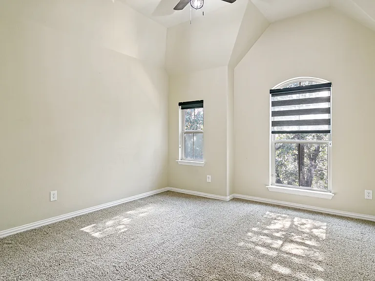 2450 Sunderland Ln — Photo 16