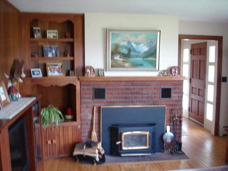 4th image of 162 MINERAL SPRINGS Road