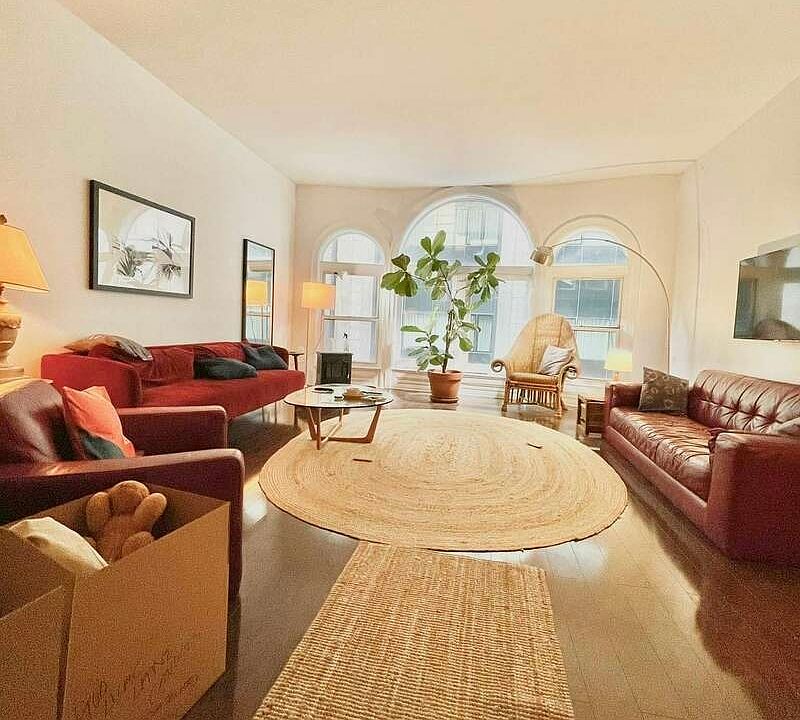 1st image of 118 Nassau St #4