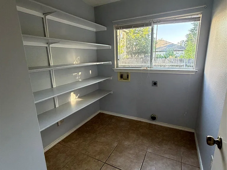 3207 Settlement Dr — Photo 5