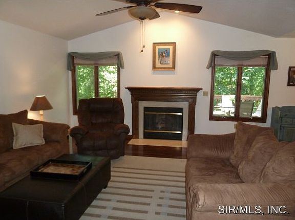5th image of 17 Creekwoods Trl