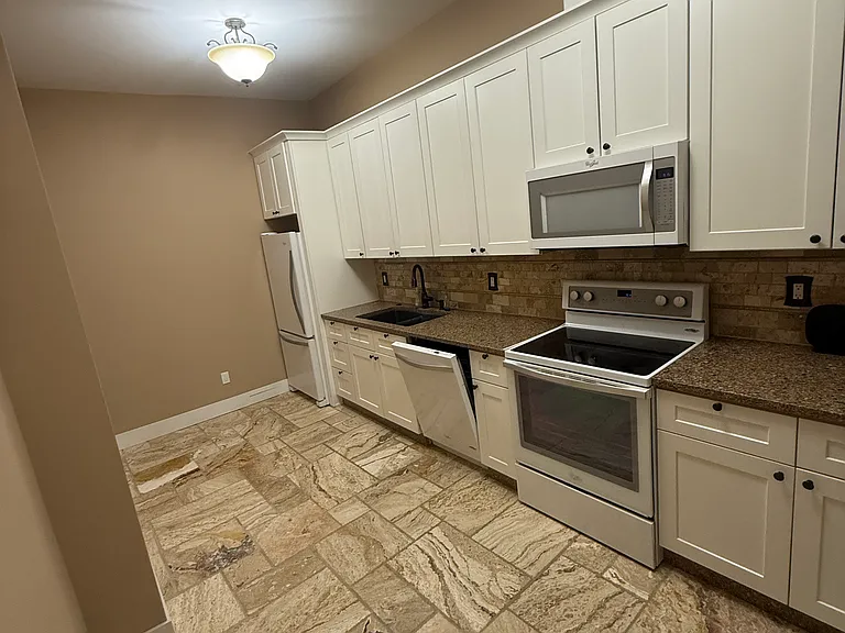 503 N Pearl St #201 — Photo 9
