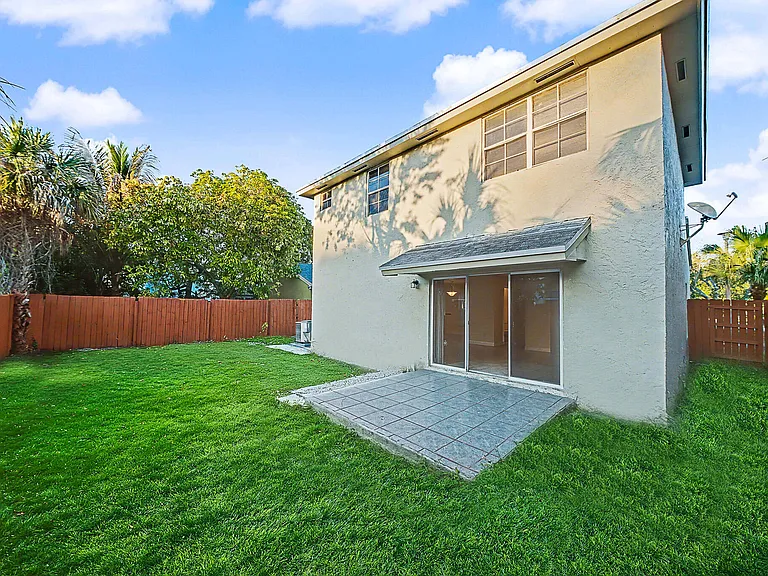 5789 Woodland Point Dr — Photo 21