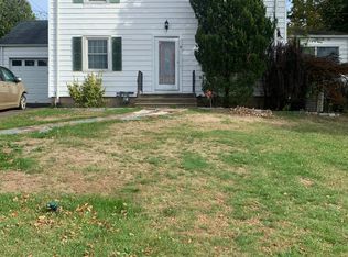 6 Norway Rd, North Haven, CT 06473