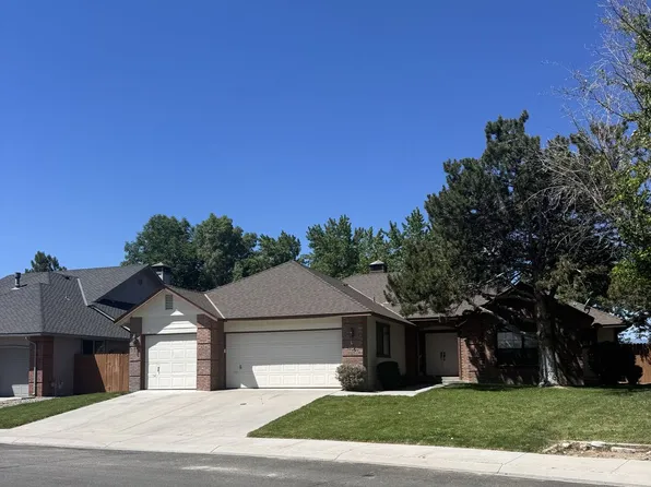 102 Augusta Ct, Dayton, NV 89403
