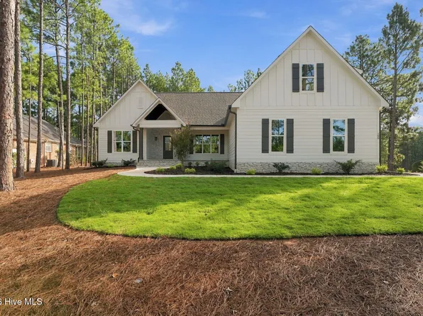 198 Banbridge Drive, Seven Lakes, NC 27376