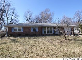 1001 Southgate Dr, Belleville, IL