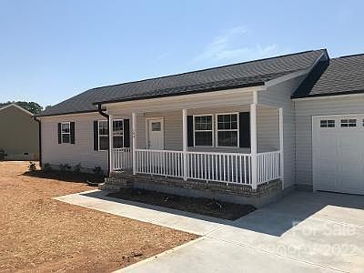 2nd image of 104 Wheatfield Dr #14