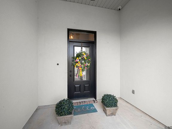 3rd image of 17746 Waterloo Dr