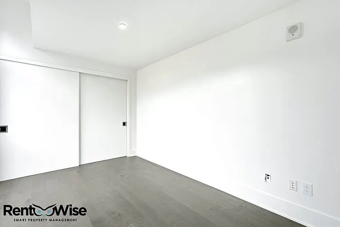 1075 Market St #808 — Photo 11