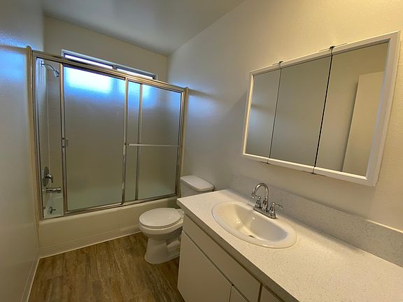 5th image of 1530 Purdue Ave #14