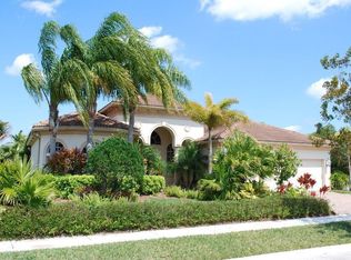2902 Fontana Ln, Royal Palm Beach, FL 33411