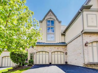 1571 W Rue James Pl, Palatine, IL 60067