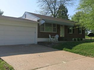 3600 Saint Bernard Ln, Saint Ann, MO