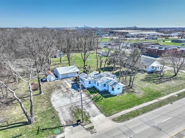 3640 N Woodford St, Decatur, IL 62526