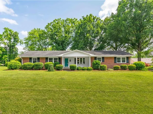 4912 Stonington Rd, Winston Salem, NC 27103