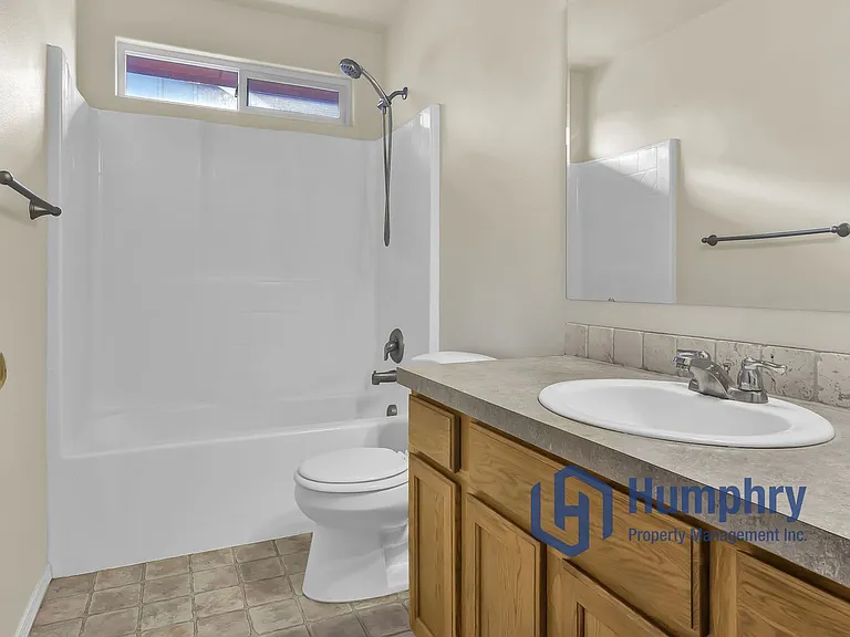 3956 E Granger Dr — Photo 37