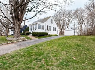 8 Parent St, South Berwick, ME 03908