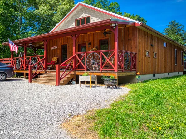 305 Griffin Ln, Allardt, TN 38504