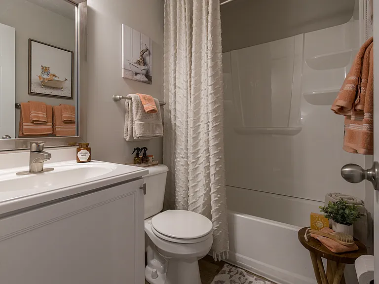 Harbor Village Apartments — Photo 21