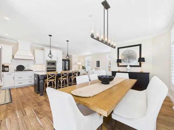 73 Birdie Ct, South Kingstown, RI 02879